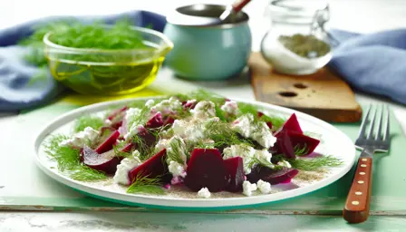 Bagte rødbeder med hytteost og dildvinaigrette
